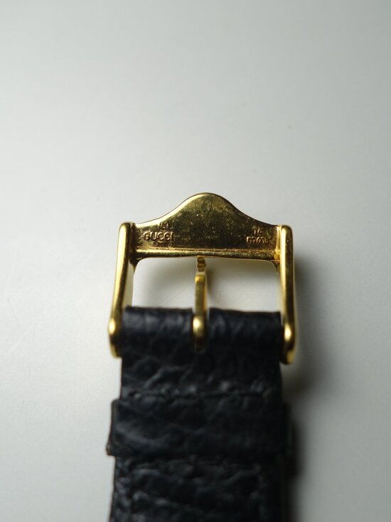 Vtg 1980’s Gucci Gold & Black Swiss Made Watch w/ Leather Gucci Strap, Untested main image 12